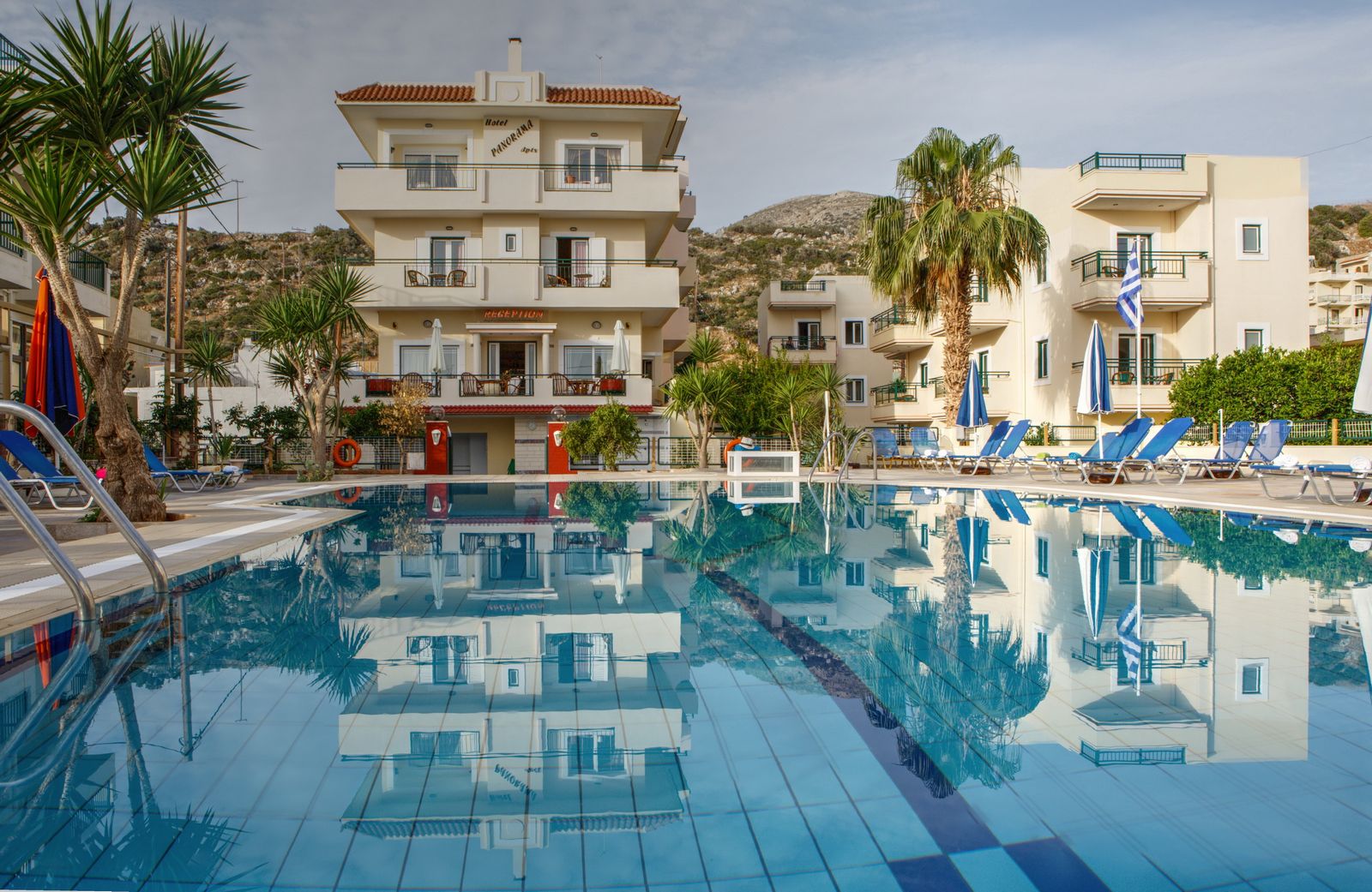 Сталос Крит. Сталида. Agiou Neofytou. Greece Hotel with panarama Window.